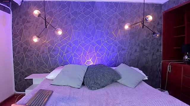 Snapshot of zephyra-angels chatting on October 29, 2025, 4:11 am zephyra-angels online show from October 29, 2025, 4:11 am