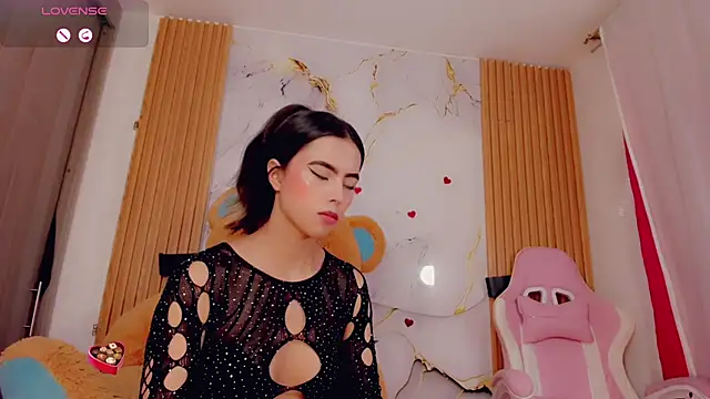 ValeriCardenas online show from September 27, 2025, 1:34 am