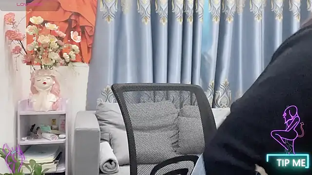 Snapshot of shishi_101 chatting on January 6, 2026, 2:04 am shishi 101 online show from January 6, 2026, 2:04 am