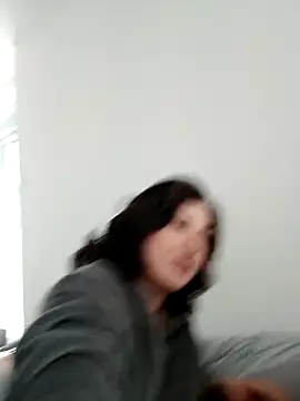 MiaM00 online show from March 14, 2025, 5:02 pm