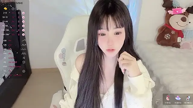 Milla-z online show from November 21, 2025, 4:39 pm