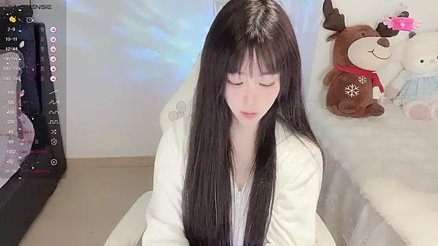 Milla-z online show from November 17, 2025, 3:21 am