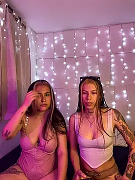 Snapshot of Ginny_Julia chatting on March 4, 2025, 5:11 am Ginny Julia online show from March 4, 2025, 5:11 am