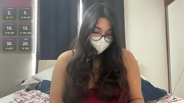 Snapshot of oviyakalra chatting on November 27, 2025, 5:19 am oviyakalra online show from November 27, 2025, 5:19 am