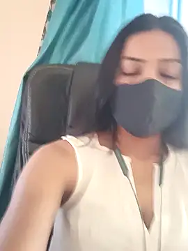 Snapshot of CRAZY__BITE chatting on February 24, 2026, 11:11 am CRAZY BITE online show from February 24, 2026, 11:11 am