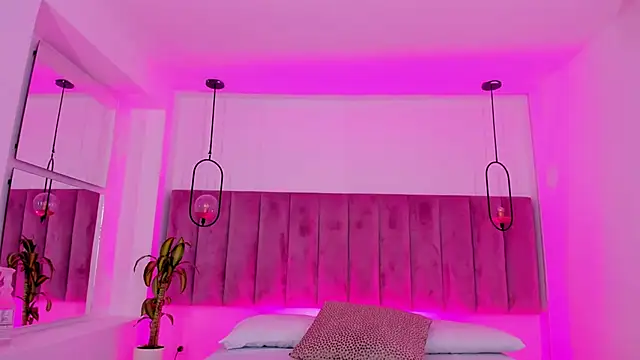 Snapshot of Haily_b chatting on March 15, 2026, 8:05 pm Haily b online show from March 15, 2026, 8:05 pm