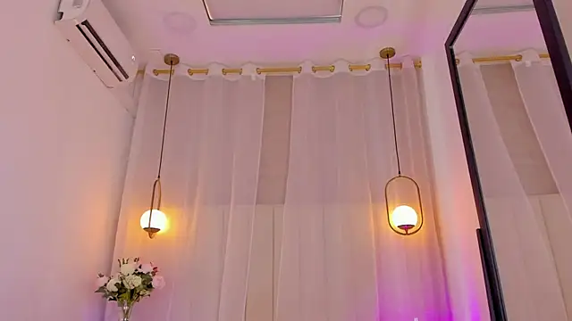 Snapshot of Haily_b chatting on April 7, 2026, 8:10 pm Haily b online show from April 7, 2026, 8:10 pm