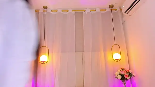 Snapshot of Haily_b chatting on April 14, 2026, 8:36 pm Haily b online show from April 14, 2026, 8:36 pm