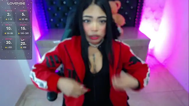 Sarah evansm online show from November 12, 2025, 2:26 am