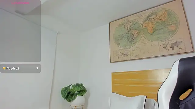 dulce victoriaa  online show from October 26, 2025, 2:56 am