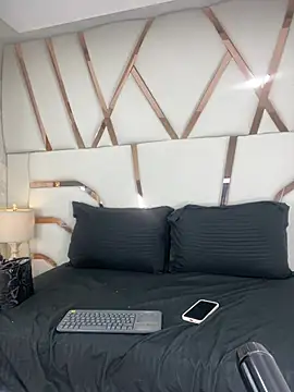 Madisson-Rivas online show from April 10, 2026, 7:43 pm