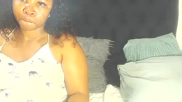 Snapshot of BootyClitQueen chatting on March 20, 2026, 9:05 pm BootyClitQueen online show from March 20, 2026, 9:05 pm