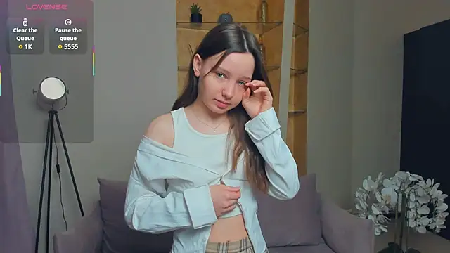 EdinaCordner online show from October 22, 2025, 11:20 am