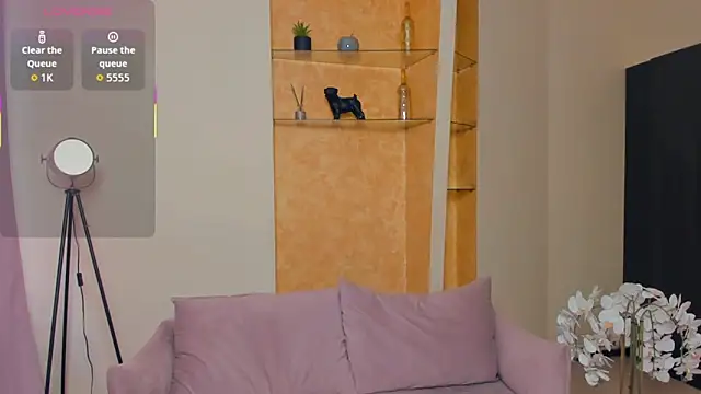 EdinaCordner online show from October 18, 2025, 11:12 am