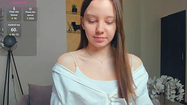 EdinaCordner online show from November 8, 2025, 10:41 am