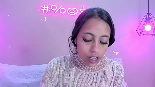 Snapshot of alahia_betancurx chatting on March 7, 2025, 11:40 am alahia betancurx online show from March 7, 2025, 11:40 am