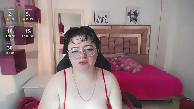 Snapshot of safyka chatting on September 10, 2025, 5:45 pm safyka online show from September 10, 2025, 5:45 pm