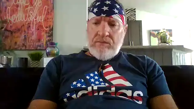 Snapshot of Kat-Licious chatting on September 10, 2025, 6:40 pm Kat-Licious online show from September 10, 2025, 6:40 pm