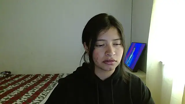 saralo   online show from April 5, 2026, 7:53 pm