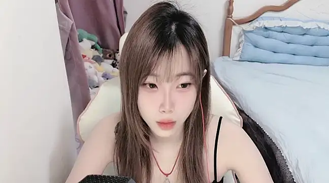vivian-vv online show from March 16, 2025, 5:58 am
