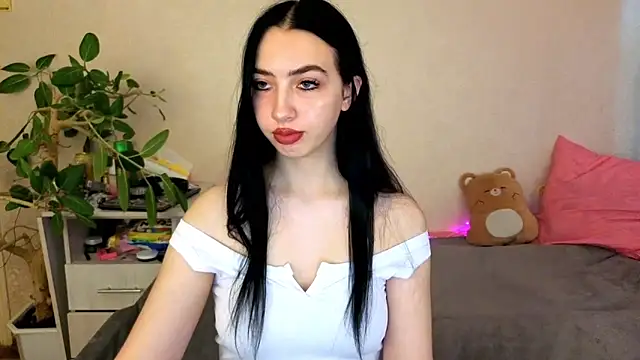 Snapshot of WildKittenX_ chatting on May 18, 2026, 5:23 am WildKittenX online show from May 18, 2026, 5:23 am