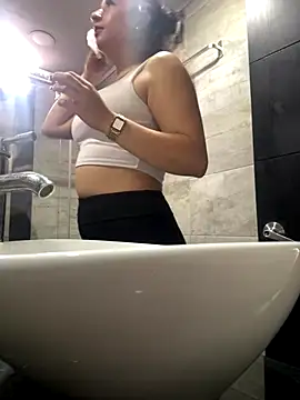 Snapshot of Mila_LS chatting on October 4, 2025, 1:01 pm Mila LS online show from October 4, 2025, 1:01 pm