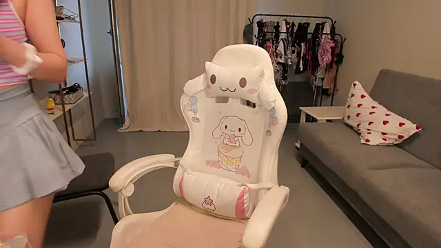 ka00ru chan online show from December 4, 2025, 9:41 am