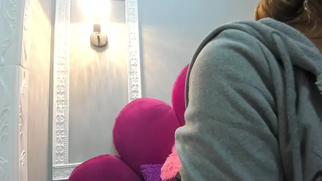 Snapshot of Bonniie_22 chatting on March 27, 2026, 7:15 pm Bonniie 22 online show from March 27, 2026, 7:15 pm