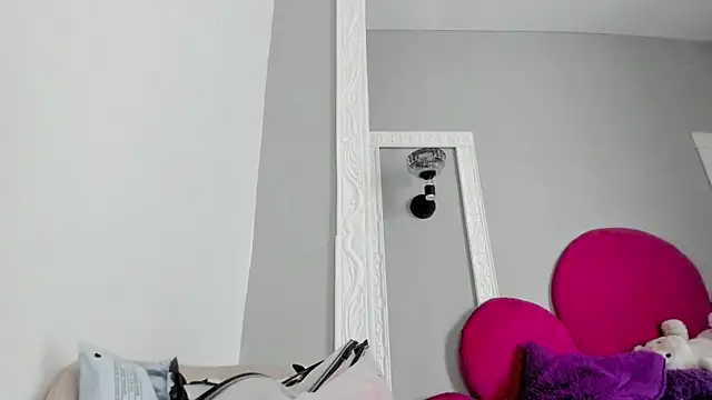 Bonniie 22 online show from February 14, 2026, 8:20 pm