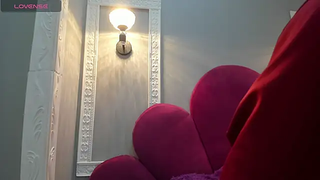 Bonniie 22 online show from January 15, 2026, 2:42 pm