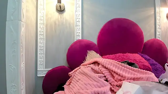 Snapshot of Bonniie_22 chatting on March 21, 2026, 6:56 pm Bonniie 22 online show from March 21, 2026, 6:56 pm