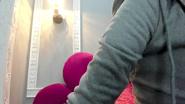 Snapshot of Bonniie_22 chatting on March 6, 2026, 8:37 pm Bonniie 22 online show from March 6, 2026, 8:37 pm