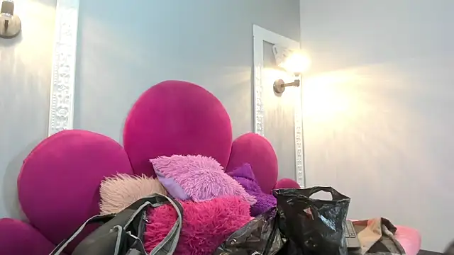 Snapshot of Bonniie_22 chatting on April 14, 2026, 7:19 pm Bonniie 22 online show from April 14, 2026, 7:19 pm