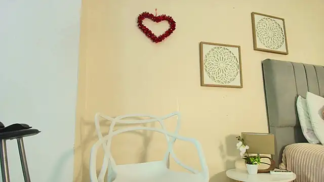 Snapshot of mary_cute9 chatting on March 23, 2026, 12:27 pm mary cute9 online show from March 23, 2026, 12:27 pm