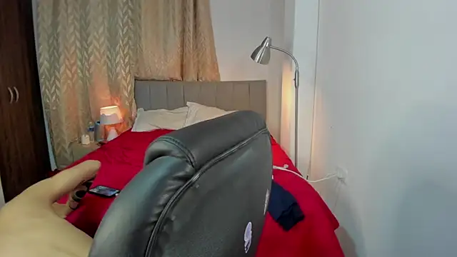 Snapshot of domi_master chatting on November 6, 2025, 1:42 am domi master online show from November 6, 2025, 1:42 am