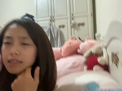 ladypaggy online show from March 17, 2025, 4:22 pm