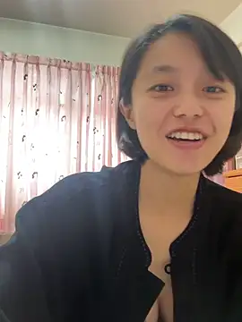 Snapshot of ladypaggy chatting on April 2, 2026, 7:04 am ladypaggy online show from April 2, 2026, 7:04 am