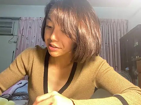 ladypaggy online show from March 20, 2025, 3:58 pm