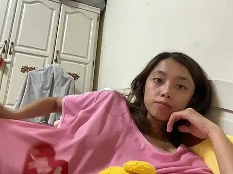 ladypaggy online show from March 4, 2025, 12:22 pm