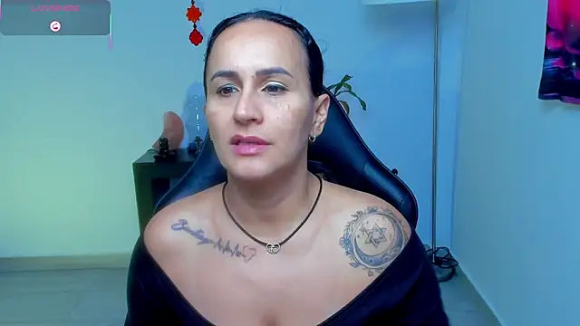 Snapshot of Sara_Charmy chatting on May 20, 2026, 11:07 am Sara Charmy online show from May 20, 2026, 11:07 am