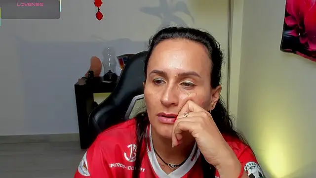 Snapshot of Sara_Charmy chatting on May 30, 2026, 11:54 pm Sara Charmy online show from May 30, 2026, 11:54 pm