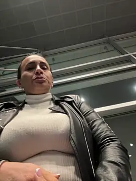 Snapshot of Sara_Charmy chatting on March 19, 2026, 9:09 am Sara Charmy online show from March 19, 2026, 9:09 am