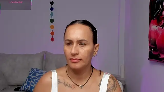 Snapshot of Sara_Charmy chatting on May 1, 2026, 10:09 am Sara Charmy online show from May 1, 2026, 10:09 am