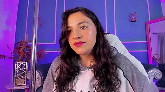 TaraTaylorr online show from September 18, 2025, 2:14 am