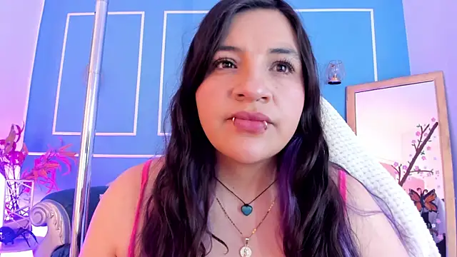 Snapshot of TaraTaylorr chatting on April 13, 2026, 3:32 am TaraTaylorr online show from April 13, 2026, 3:32 am