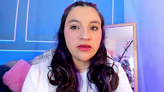 Snapshot of TaraTaylorr chatting on April 5, 2026, 3:13 am TaraTaylorr online show from April 5, 2026, 3:13 am