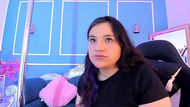 Snapshot of TaraTaylorr chatting on March 28, 2026, 2:12 am TaraTaylorr online show from March 28, 2026, 2:12 am