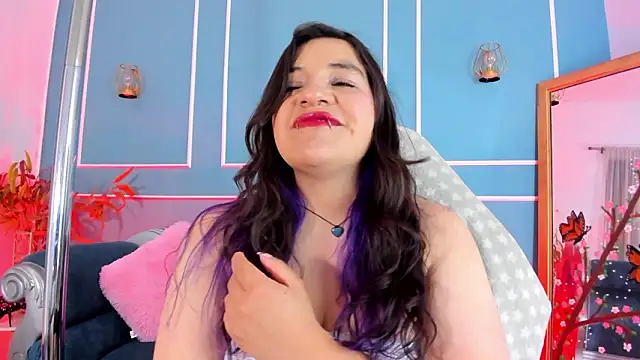 Snapshot of TaraTaylorr chatting on March 12, 2026, 3:23 am TaraTaylorr online show from March 12, 2026, 3:23 am