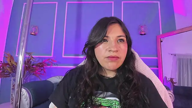 TaraTaylorr online show from October 22, 2025, 2:33 am