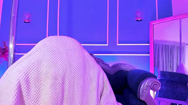 TaraTaylorr online show from December 20, 2025, 2:58 am